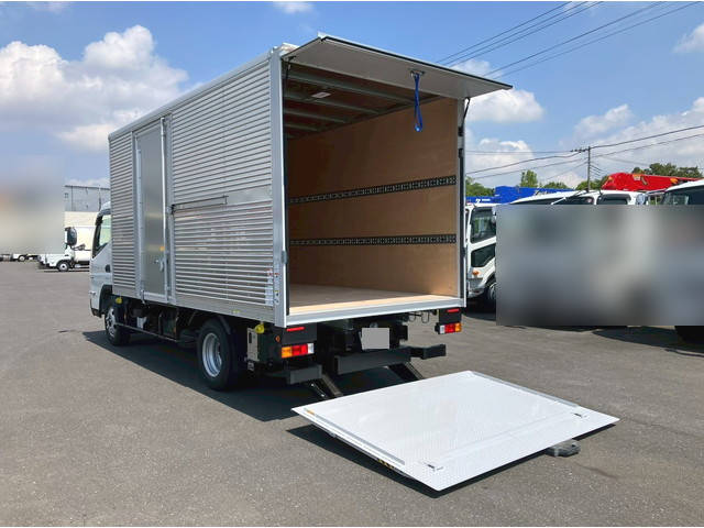 三菱ふそうキャンターアルミバン小型（2t・3t）[写真05]