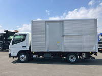 三菱ふそうキャンターアルミバン小型（2t・3t）[写真09]