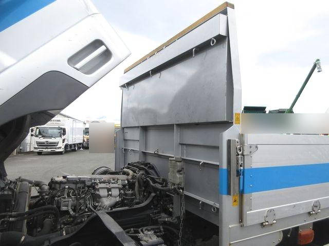 三菱ふそうファイターアルミブロック増トン（6t・8t）[写真09]