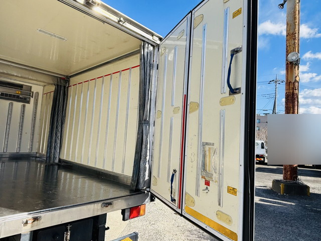 いすゞエルフ冷凍車（冷蔵車）小型（2t・3t）[写真10]