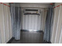 いすゞエルフ冷凍車（冷蔵車）小型（2t・3t）[写真12]