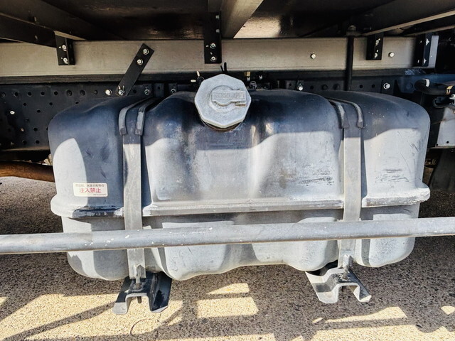 いすゞエルフ冷凍車（冷蔵車）小型（2t・3t）[写真14]