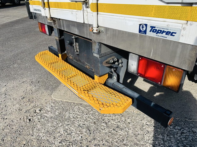 いすゞエルフ冷凍車（冷蔵車）小型（2t・3t）[写真15]