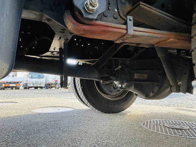 いすゞエルフ冷凍車（冷蔵車）小型（2t・3t）[写真17]