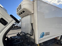 いすゞエルフ冷凍車（冷蔵車）小型（2t・3t）[写真20]