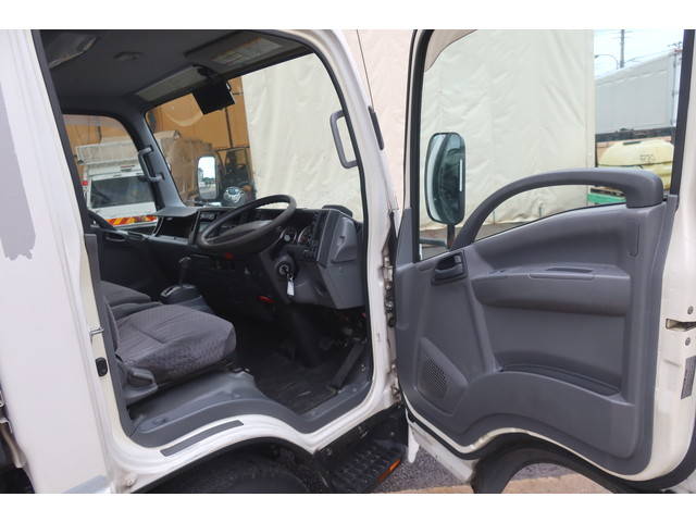 いすゞエルフ冷凍車（冷蔵車）小型（2t・3t）[写真22]