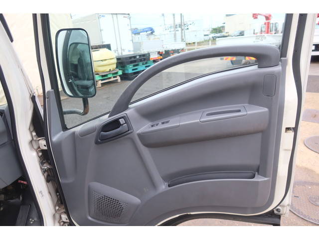 いすゞエルフ冷凍車（冷蔵車）小型（2t・3t）[写真23]