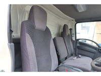 いすゞエルフ冷凍車（冷蔵車）小型（2t・3t）[写真28]