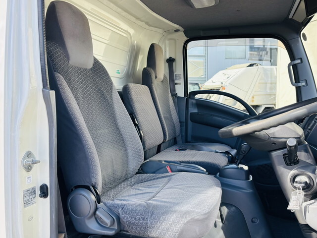 いすゞエルフ冷凍車（冷蔵車）小型（2t・3t）[写真29]