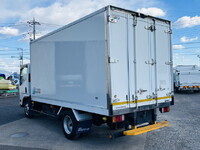 いすゞエルフ冷凍車（冷蔵車）小型（2t・3t）[写真02]