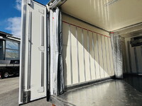 いすゞエルフ冷凍車（冷蔵車）小型（2t・3t）[写真10]