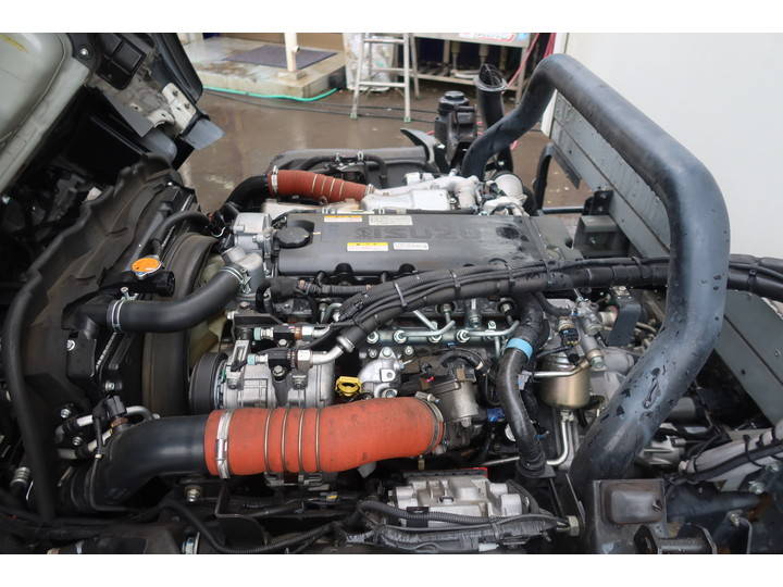 いすゞエルフ冷凍車（冷蔵車）小型（2t・3t）[写真11]