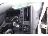 いすゞエルフ冷凍車（冷蔵車）小型（2t・3t）[写真26]