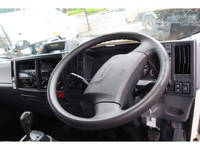 いすゞエルフ冷凍車（冷蔵車）小型（2t・3t）[写真28]