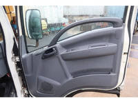 いすゞエルフ冷凍車（冷蔵車）小型（2t・3t）[写真24]