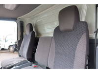 いすゞエルフ冷凍車（冷蔵車）小型（2t・3t）[写真38]