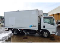 いすゞエルフ冷凍車（冷蔵車）小型（2t・3t）[写真04]