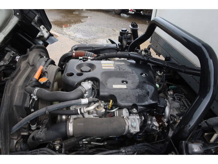 いすゞエルフ冷凍車（冷蔵車）小型（2t・3t）[写真07]