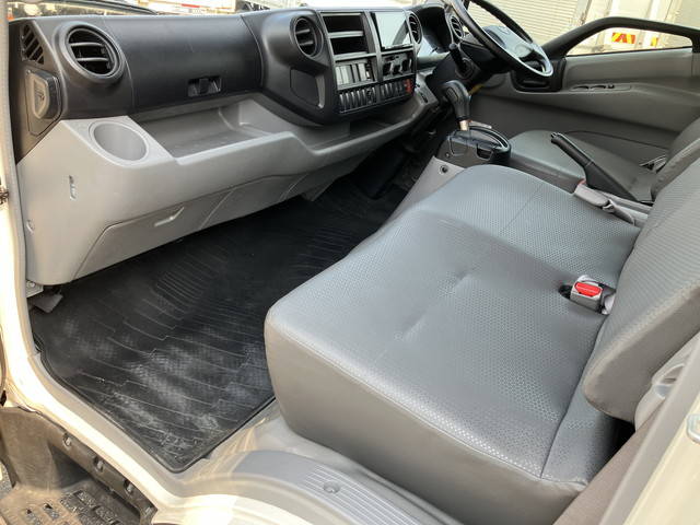 日野デュトロアルミバン小型（2t・3t）[写真33]