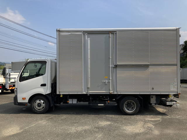日野デュトロアルミバン小型（2t・3t）[写真05]