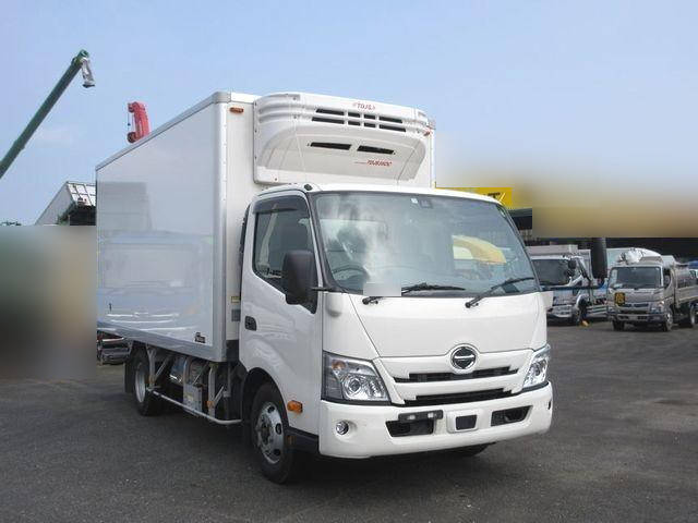 日野デュトロ冷凍車（冷蔵車）小型（2t・3t）[写真01]