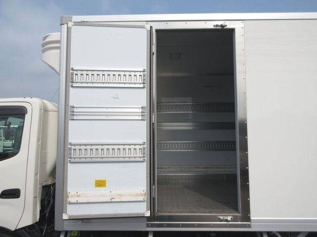 日野デュトロ冷凍車（冷蔵車）小型（2t・3t）[写真15]