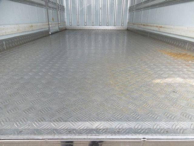 日野デュトロ冷凍車（冷蔵車）小型（2t・3t）[写真18]