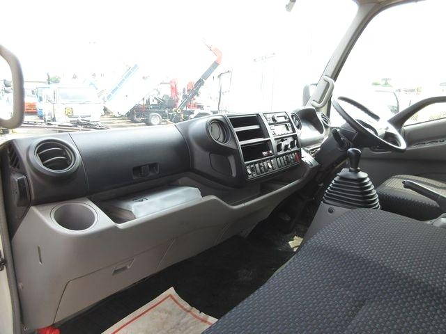 日野デュトロ冷凍車（冷蔵車）小型（2t・3t）[写真35]