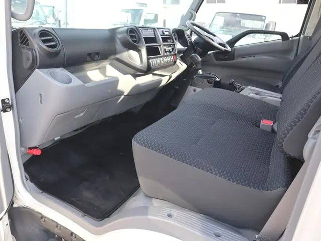 日野デュトロ平ボディ小型（2t・3t）[写真33]