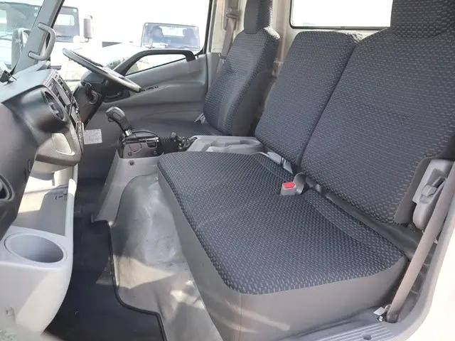 日野デュトロ平ボディ小型（2t・3t）[写真34]