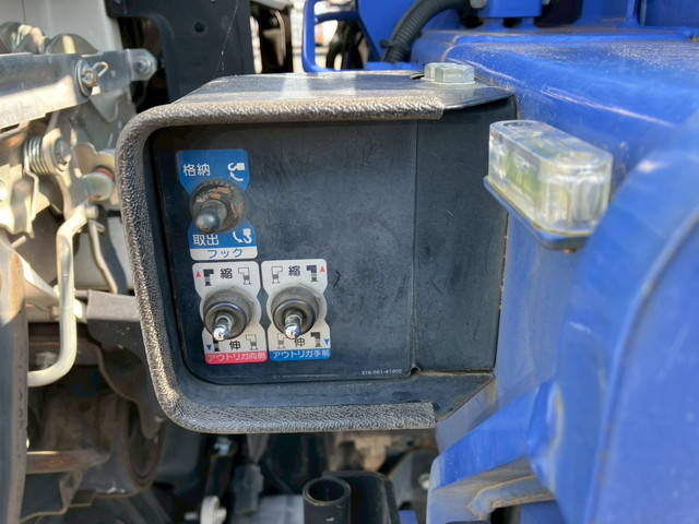 いすゞエルフクレーン4段小型（2t・3t）[写真27]