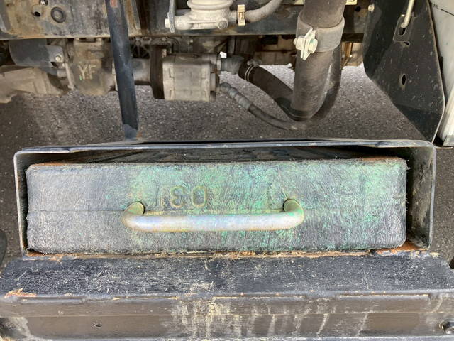 いすゞエルフクレーン4段小型（2t・3t）[写真31]