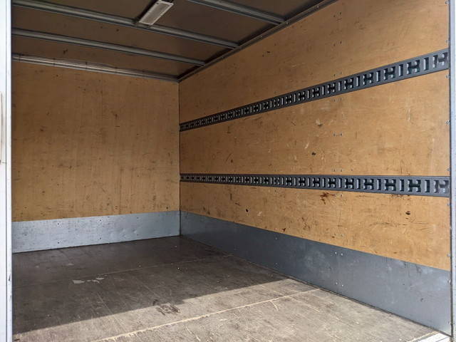 日野デュトロアルミバン小型（2t・3t）[写真06]