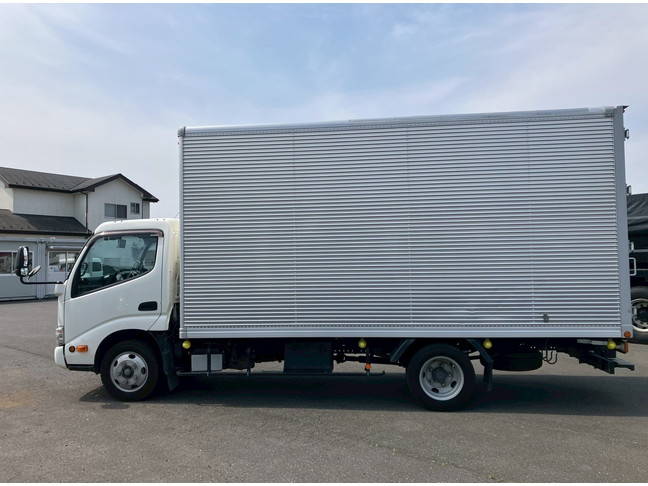 日野デュトロアルミバン小型（2t・3t）[写真12]