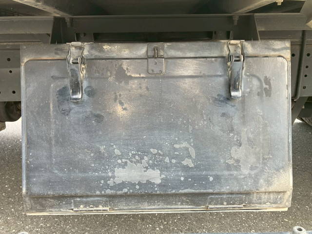 日野デュトロアルミバン小型（2t・3t）[写真31]