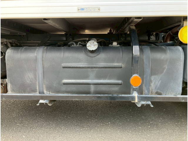 日野デュトロアルミバン小型（2t・3t）[写真33]
