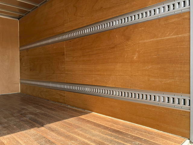 日野デュトロアルミバン小型（2t・3t）[写真07]