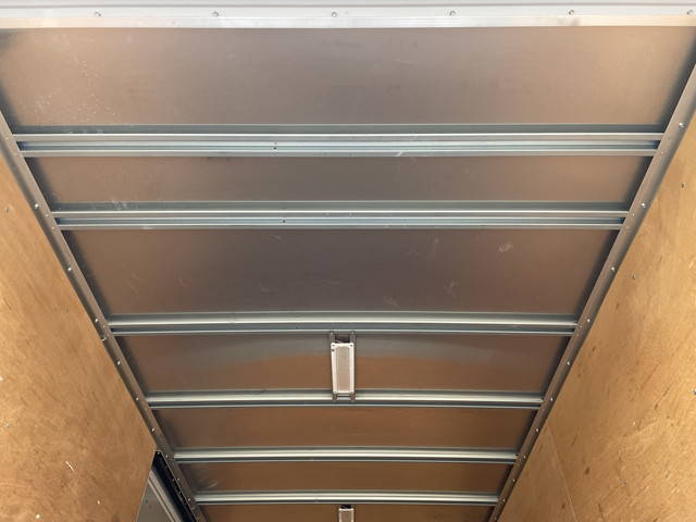 いすゞエルフアルミバン小型（2t・3t）[写真18]