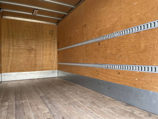 いすゞエルフアルミバン小型（2t・3t）[写真21]