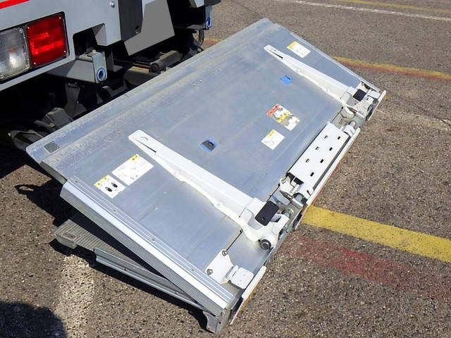 日野レンジャーパネルバン中型（4t）[写真24]