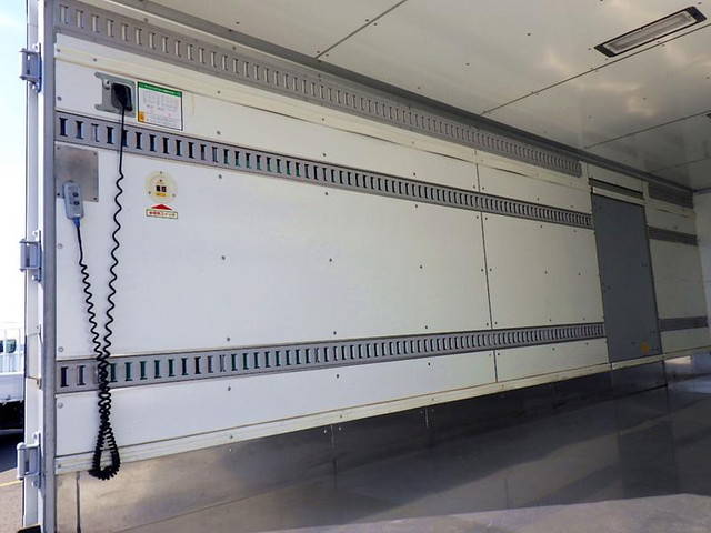 日野レンジャーパネルバン中型（4t）[写真08]