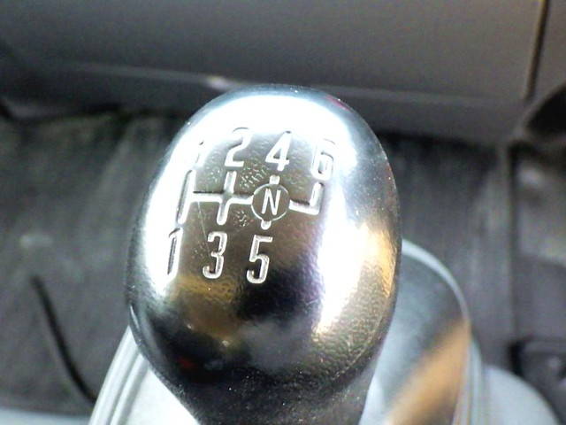 いすゞエルフダブルキャブ（Wキャブ）小型（2t・3t）[写真13]