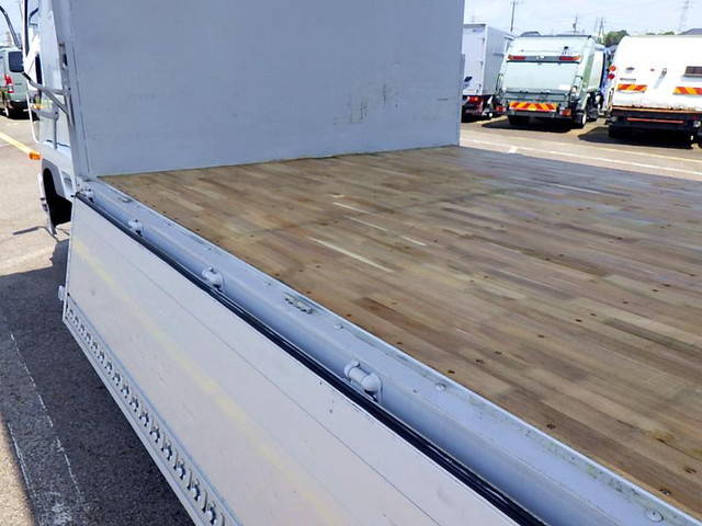 三菱ふそうファイターアルミウイング中型（4t）[写真14]