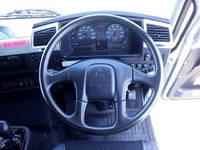 三菱ふそうファイターアルミウイング中型（4t）[写真17]