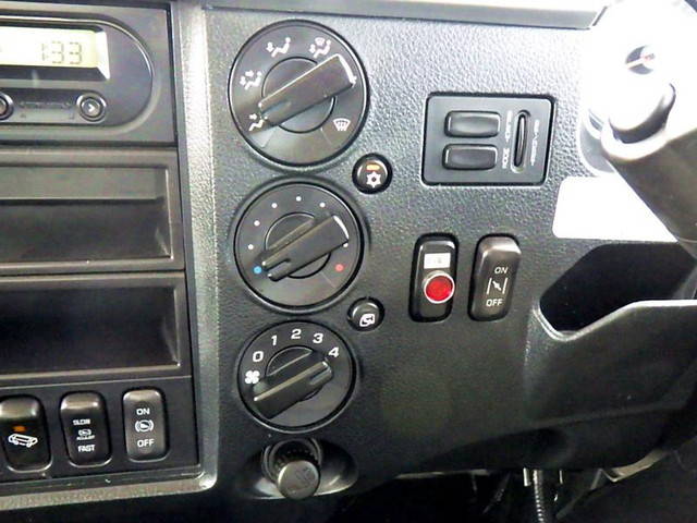 三菱ふそうファイターアルミウイング中型（4t）[写真21]