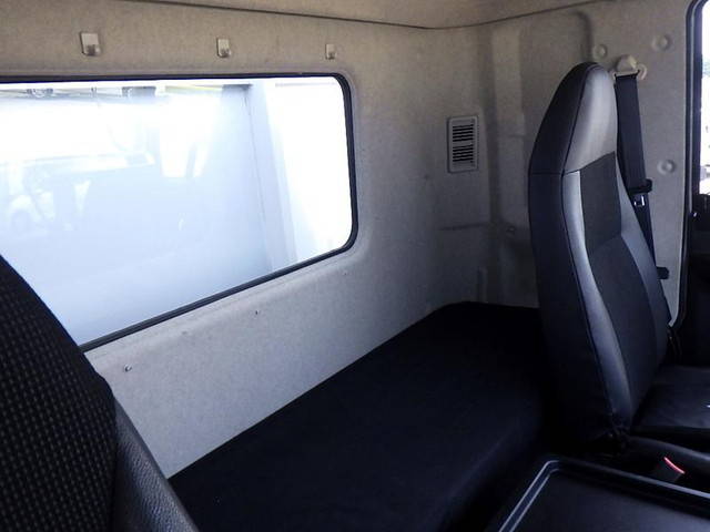 三菱ふそうファイターアルミウイング中型（4t）[写真23]