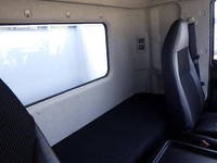 三菱ふそうファイターアルミウイング中型（4t）[写真24]