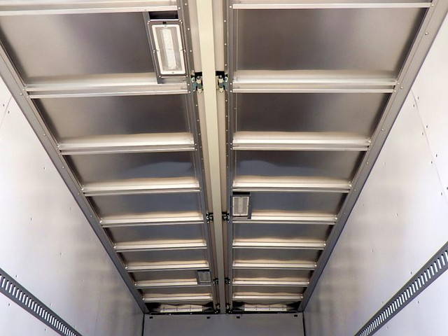 三菱ふそうファイターアルミウイング中型（4t）[写真07]