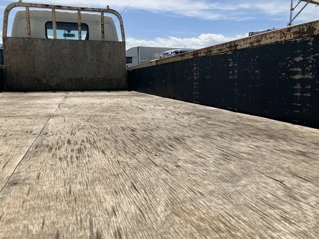 日野デュトロ平ボディ小型（2t・3t）[写真15]