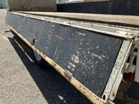 日野デュトロ平ボディ小型（2t・3t）[写真17]